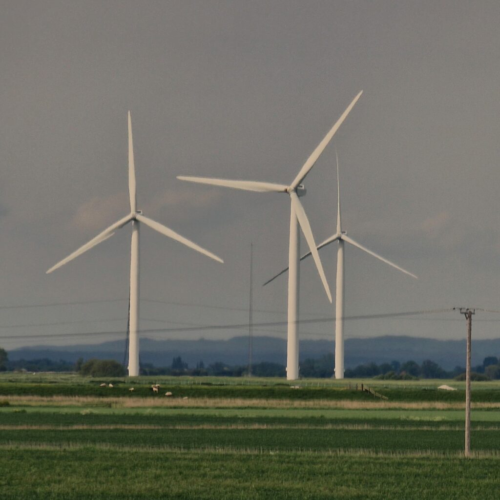Little Cheyne wind farm - view from the kitesurf centre